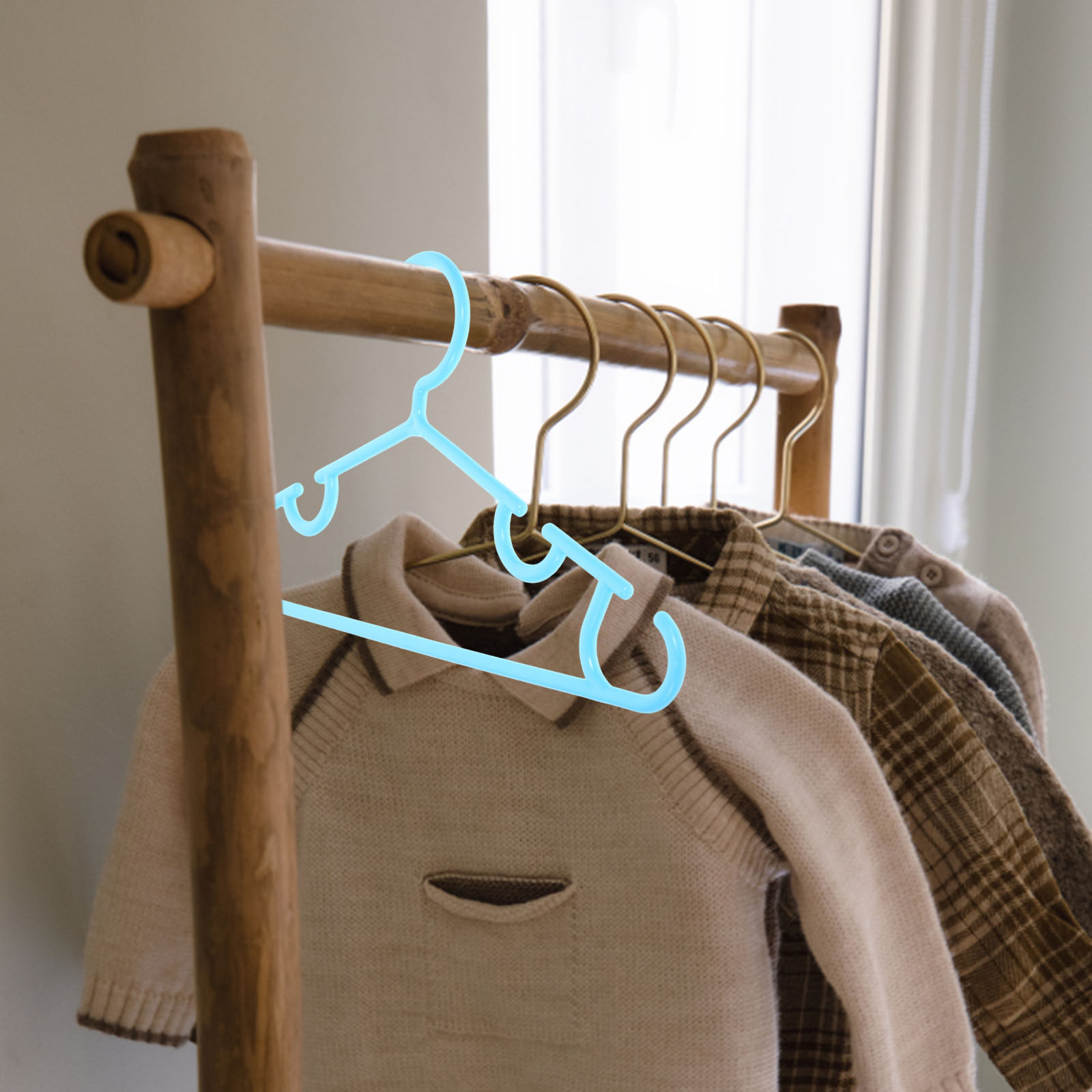 Closet Organizer Baby - ไม้แขวนเสื้อเด็กกันลื่นพลาสติก 10 ชิ้น แข็งแรงทนทาน สำหรับจัดระเบียบตู้เสื้อผ้าเด็ก ราวแขวนเสื้อผ้าเด็กเล็ก
