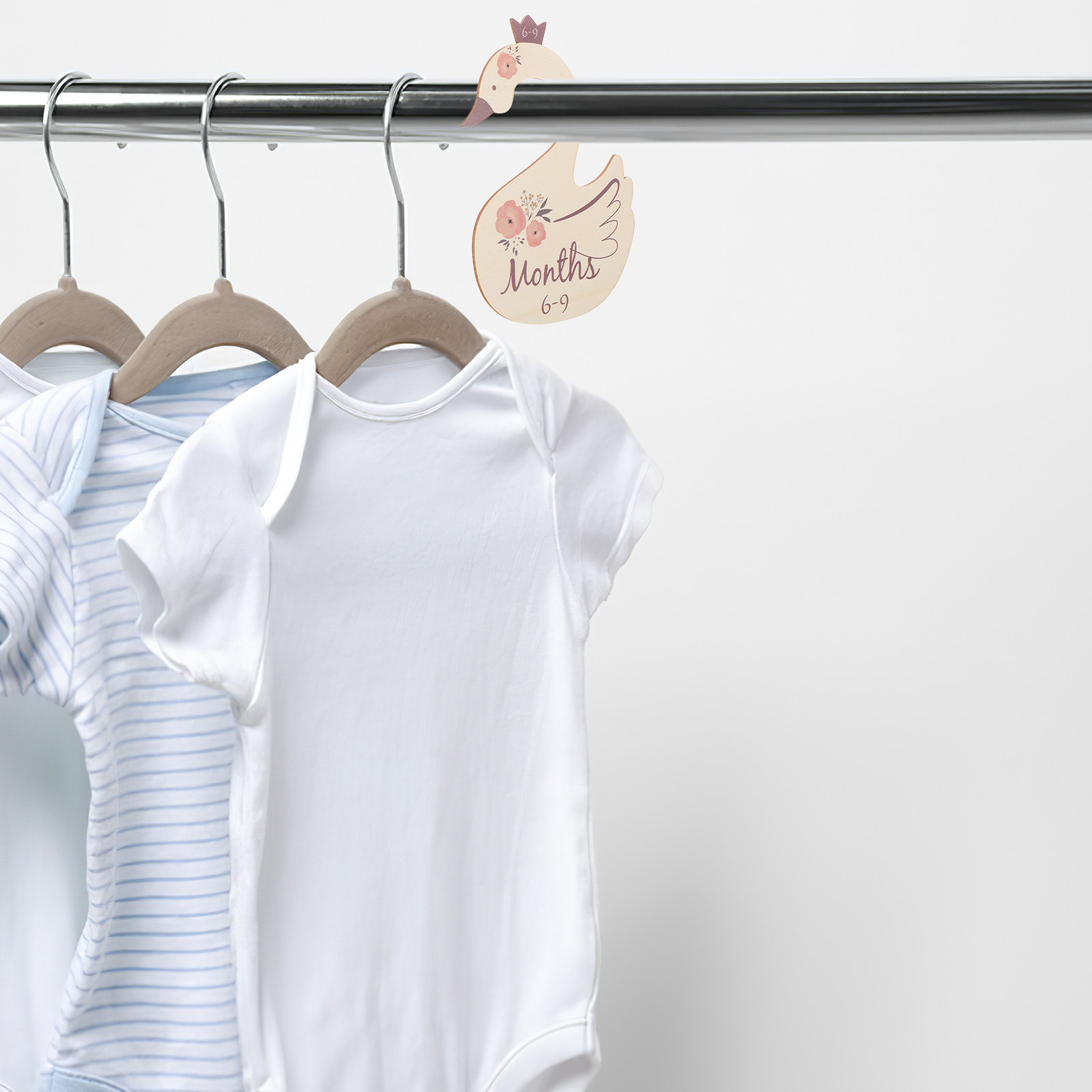 ตัวแบ่งตู้เสื้อผ้าไม้รูปหงส์ 7 - Closet Organizer Baby บทวิจารณ์และราคา