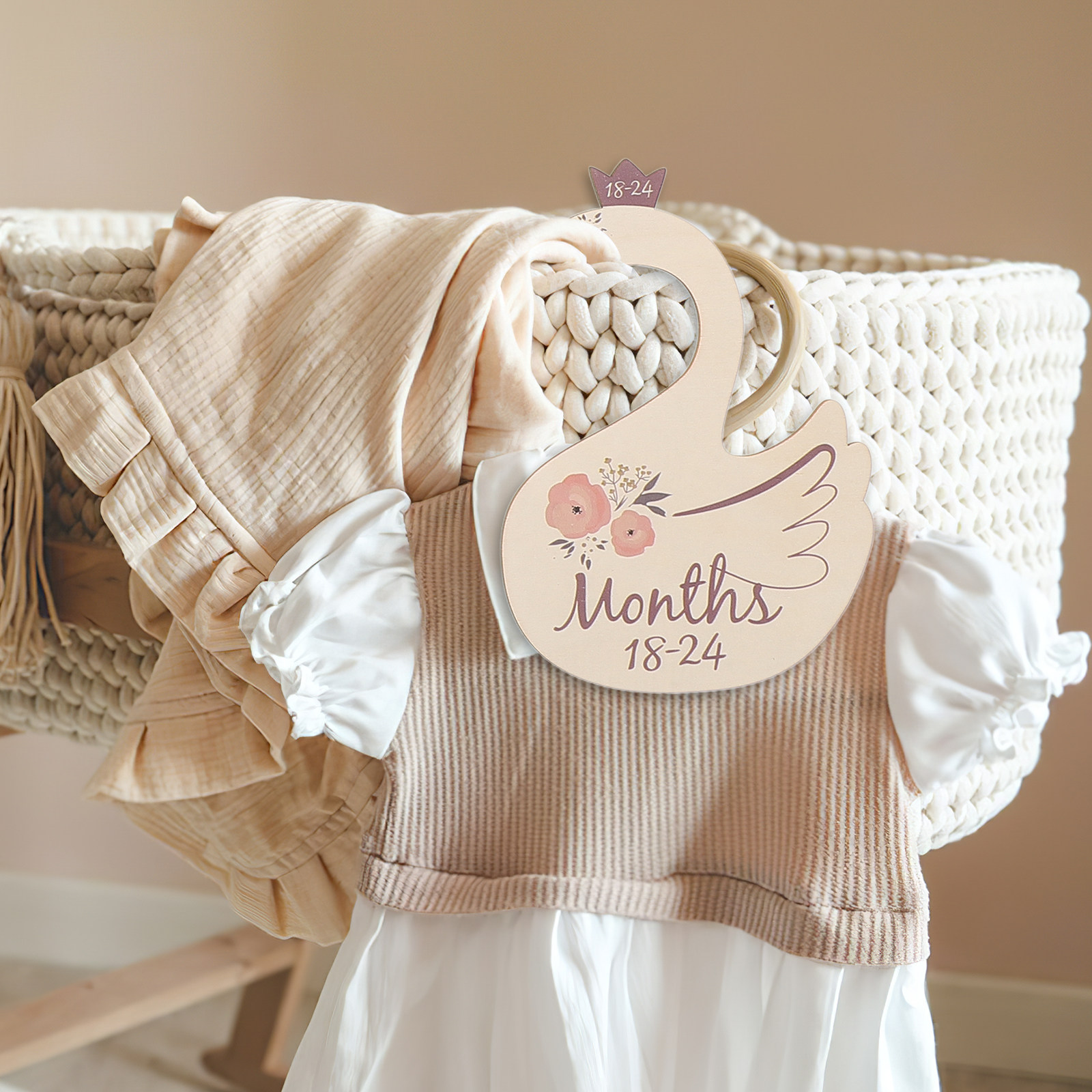 ตัวแบ่งตู้เสื้อผ้าไม้รูปหงส์ 7 - Closet Organizer Baby บทวิจารณ์และราคา
